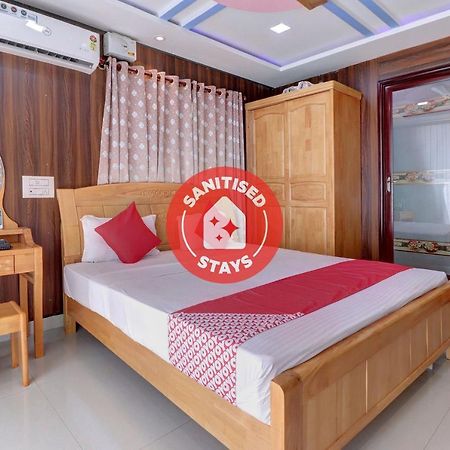 Oyo 24245 Dv Residency Hotel Bhadravati Kültér fotó