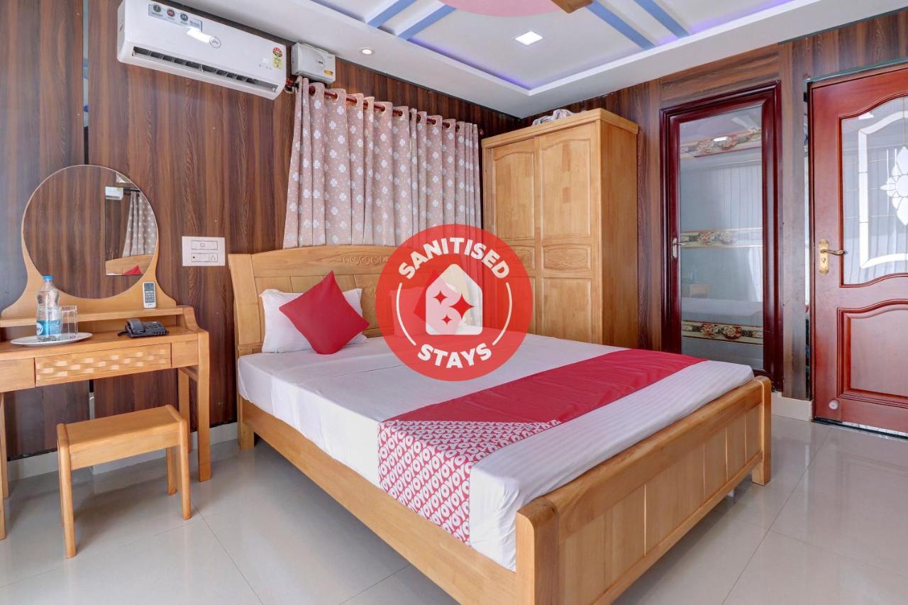 Oyo 24245 Dv Residency Hotel Bhadravati Kültér fotó