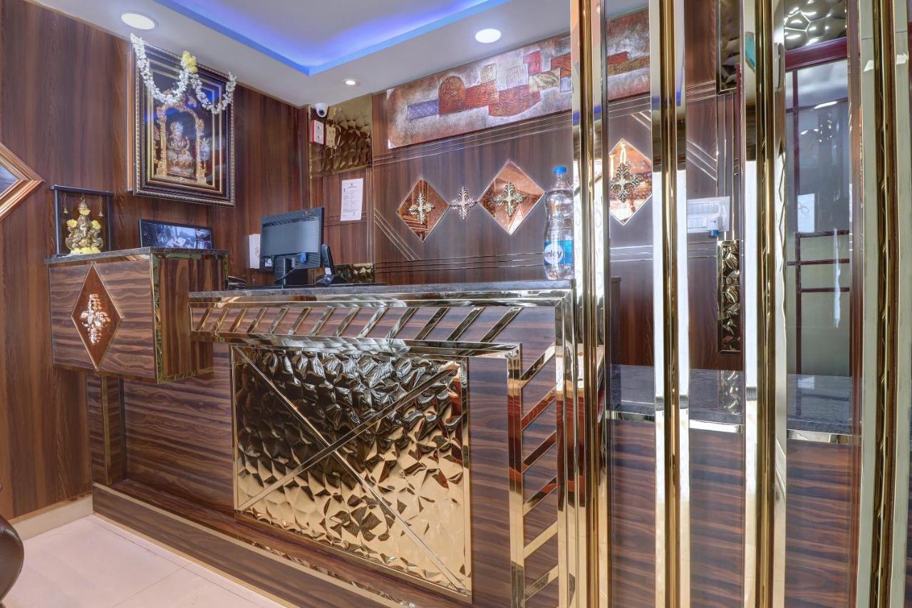 Oyo 24245 Dv Residency Hotel Bhadravati Kültér fotó