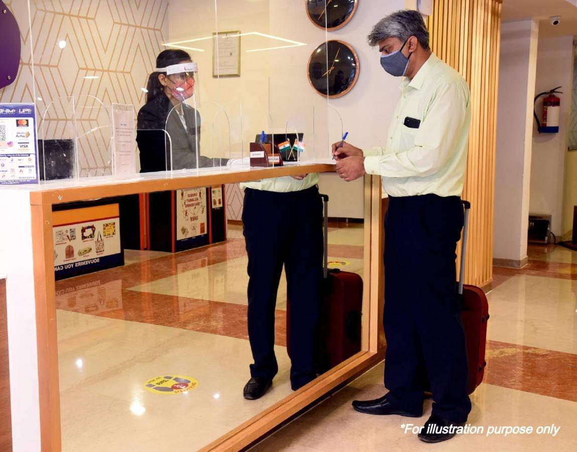 Oyo 24245 Dv Residency Hotel Bhadravati Kültér fotó