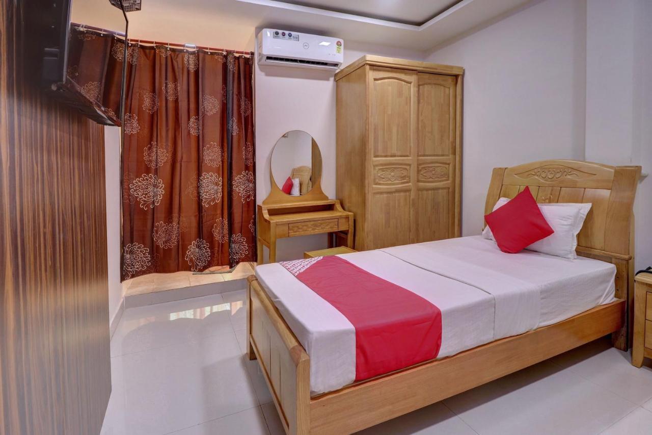Oyo 24245 Dv Residency Hotel Bhadravati Kültér fotó