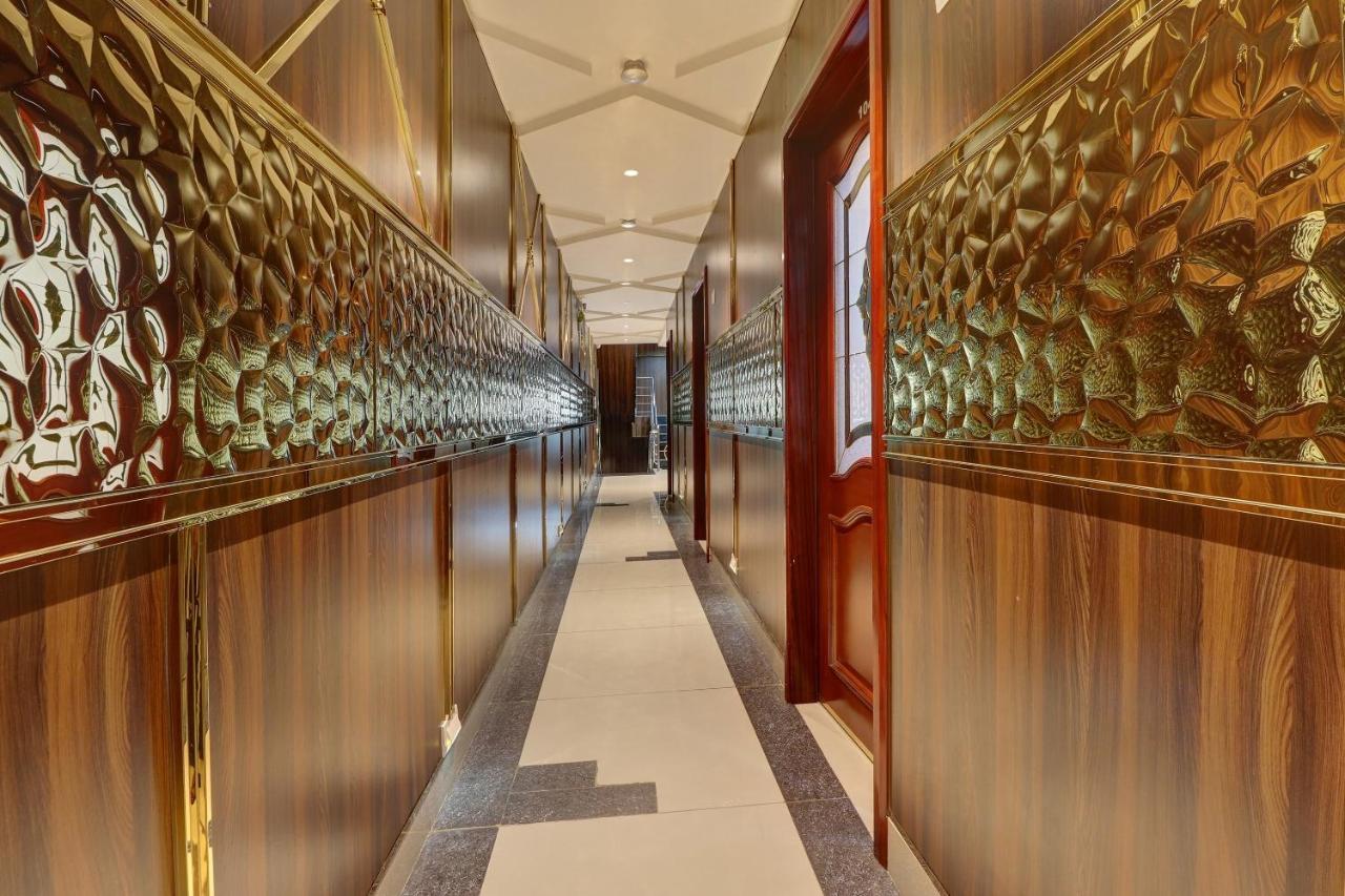 Oyo 24245 Dv Residency Hotel Bhadravati Kültér fotó
