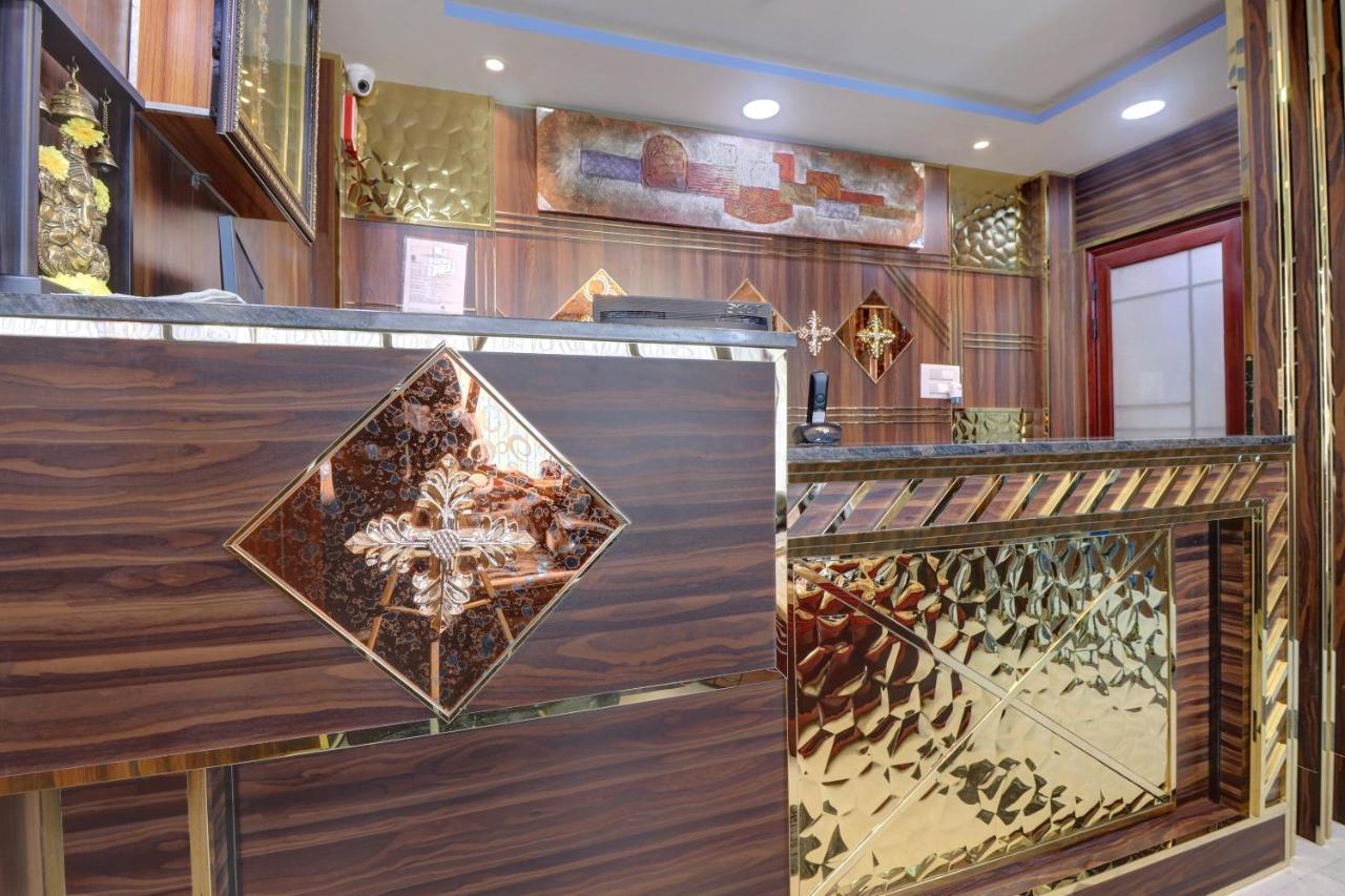 Oyo 24245 Dv Residency Hotel Bhadravati Kültér fotó